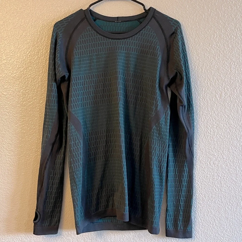 lululemon athletica Dark Teal and Black Long Sleeve Top - Picture 4 of 10